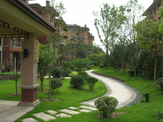 2008社會(huì)精品工程之萬城華府1?、2?地園林景觀工程