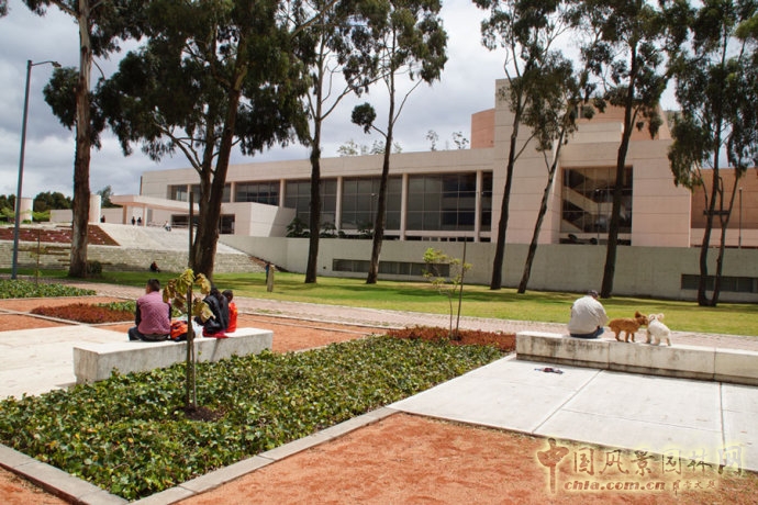 哥倫比亞Santodomingo圖書館公園