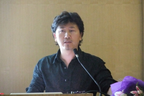安建國