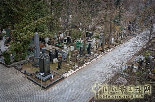 新圣母修道院及名人墓園