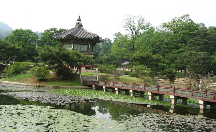 香遠(yuǎn)亭
