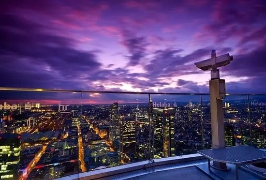 法蘭克福不僅是德國金融業(yè)和高科技業(yè)的象征，還是歐洲貨幣機構(gòu)匯聚之地