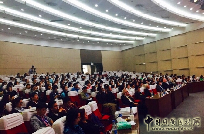 園冶高峰論壇之新型城鎮(zhèn)化與宜居城市論壇成功舉辦
