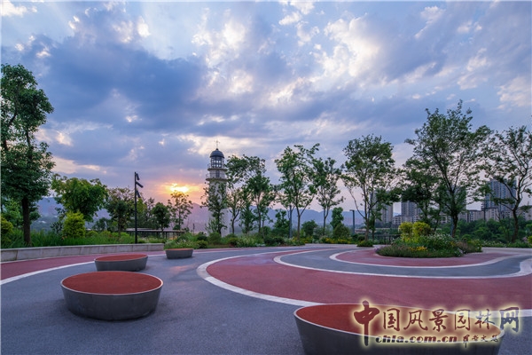 藍調(diào)國際：重慶金海灣濱江園  山水之城的濱水密境