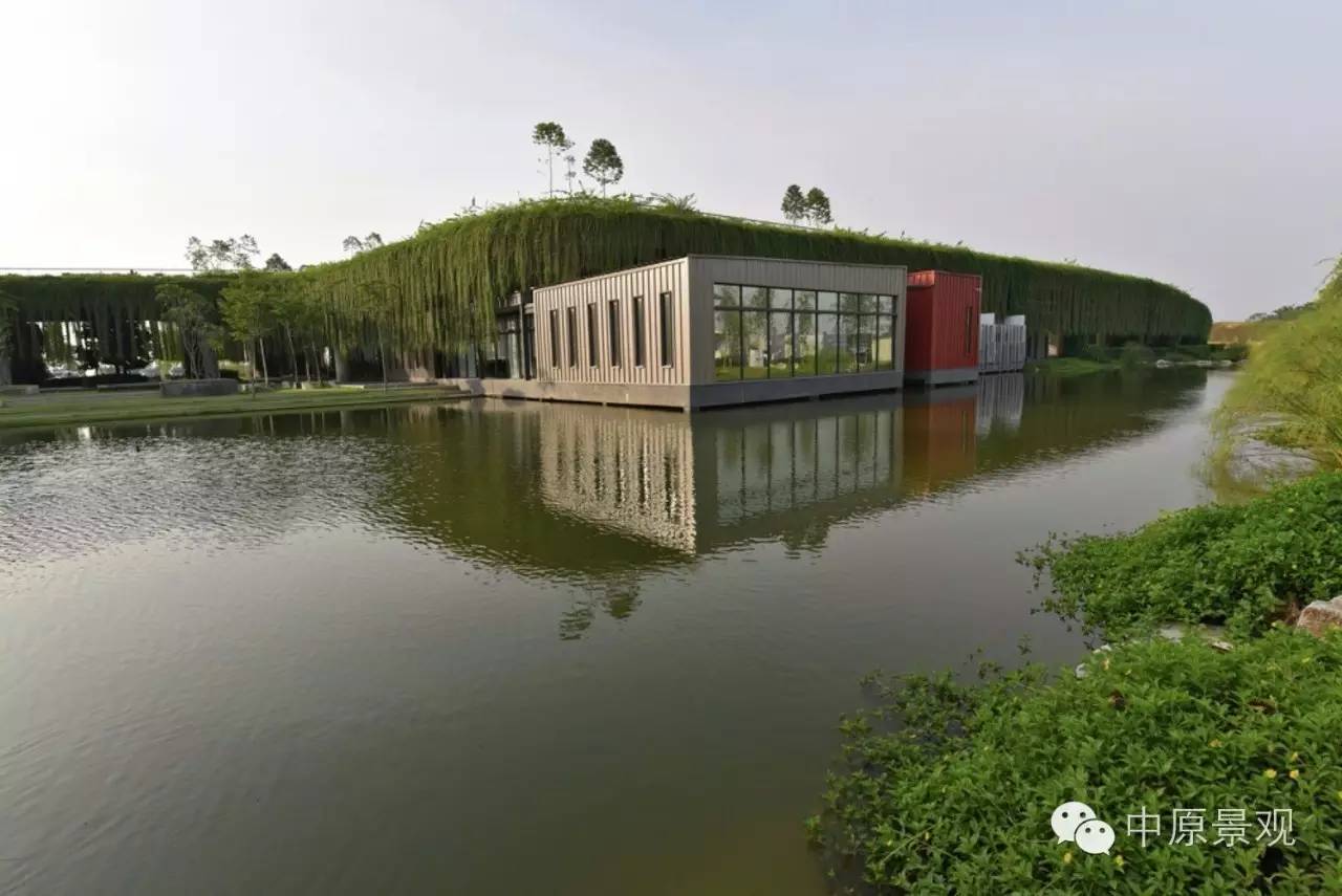 馬來西亞加里斯建筑師的弧形景觀設(shè)計