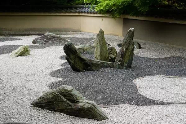 枯山水（中）