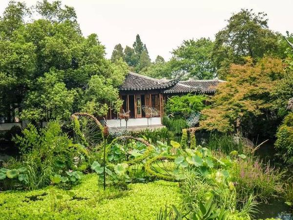 西湖邊上靈動(dòng)的中國(guó)古典園林