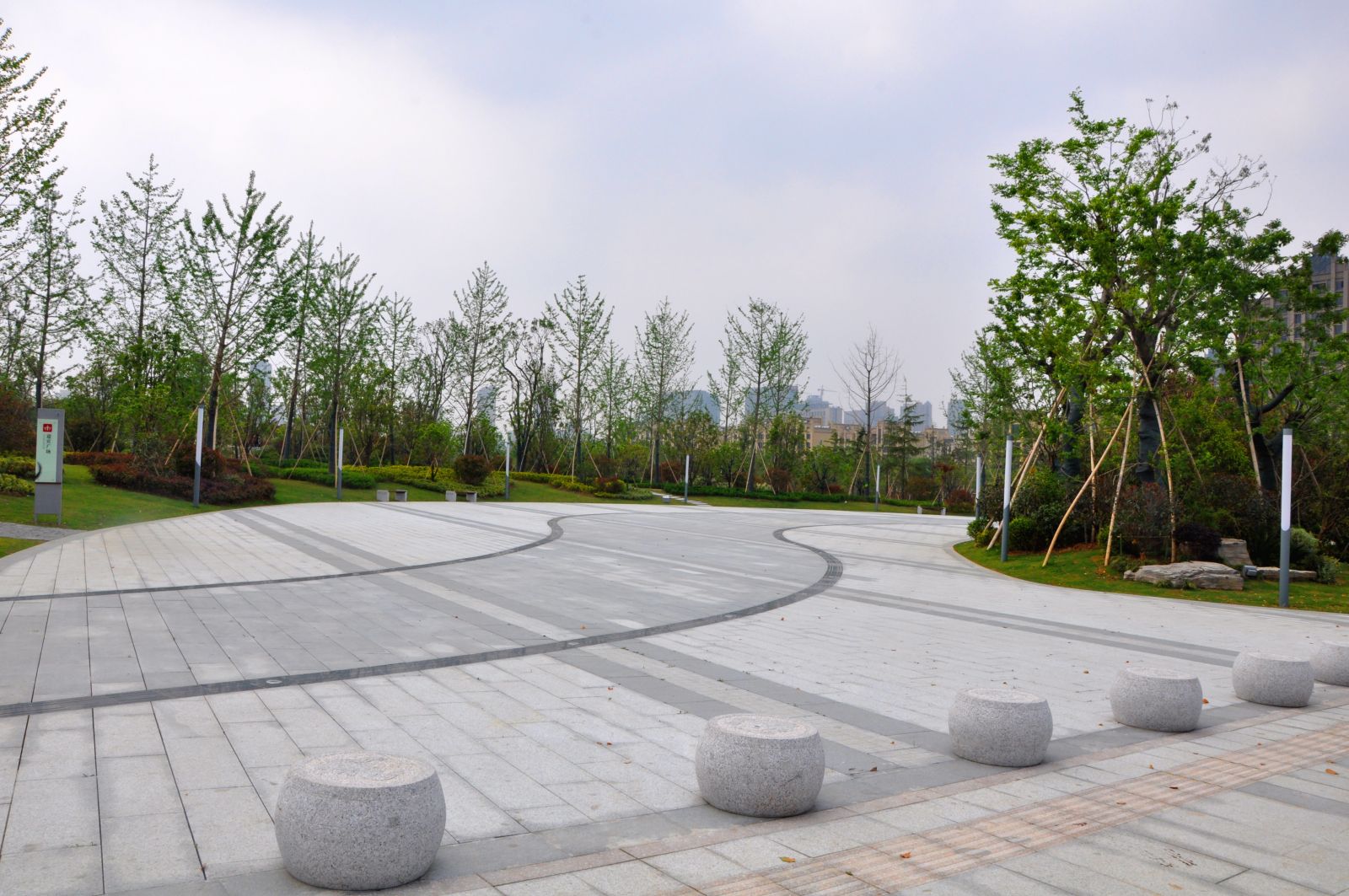 2016園冶杯專(zhuān)業(yè)獎(jiǎng)參賽項(xiàng)目：金龍湖珠山南北坡