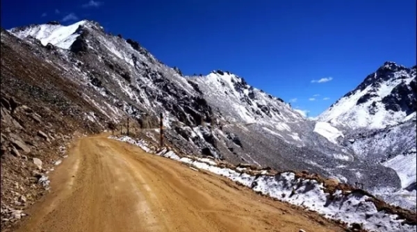 風(fēng)景如畫的道路景觀