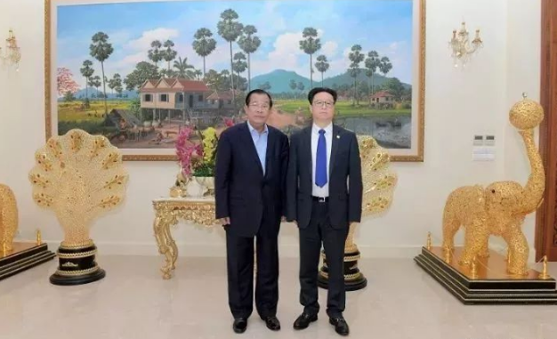 洪森總理接見云投集團董事長 