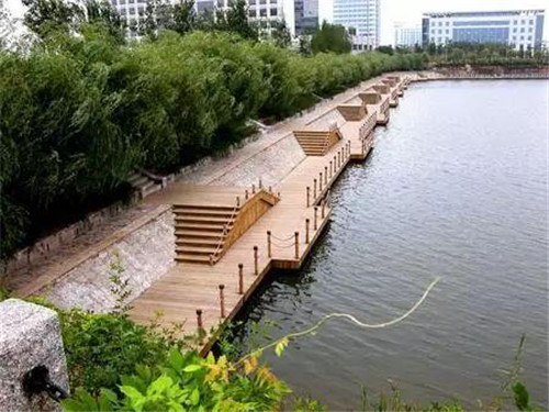 不規(guī)則駁岸設(shè)計，為水景增色！