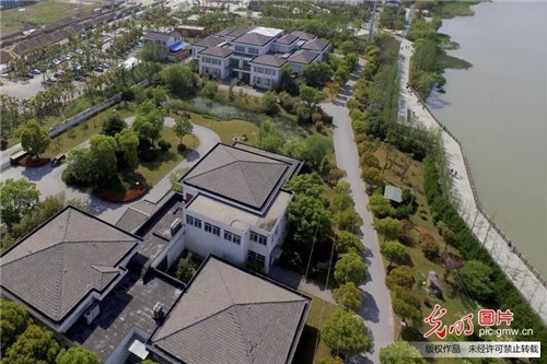 江蘇揚(yáng)州古運(yùn)河畔“長”出生態(tài)公園