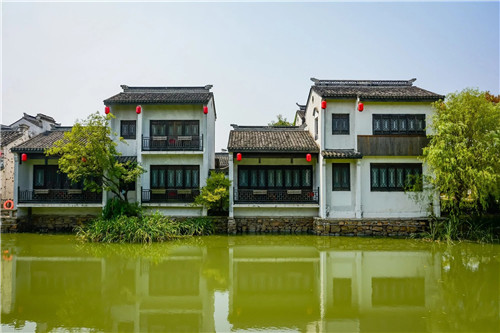 民國時期留下的古鎮，現在成了高端酒店