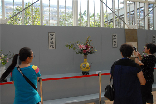 中國插花泰斗王蓮英獻(xiàn)藝河北省第二屆園博會