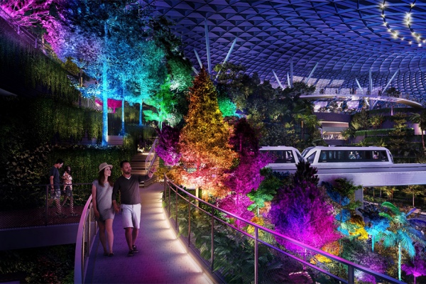 在花園機(jī)場中欣賞全球落差最大室內(nèi)瀑布