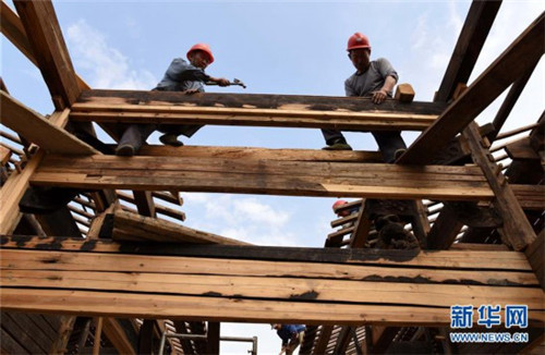 能工巧匠“復活”明清徽派老建筑