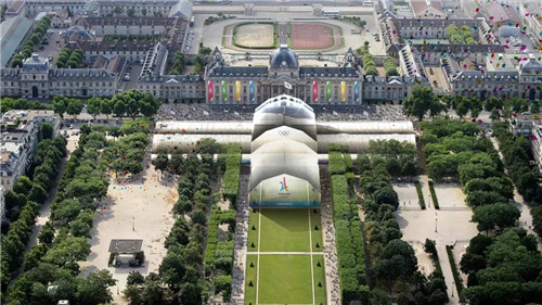 埃菲爾鐵塔周邊將改造為大花園，由哪位大師設計？