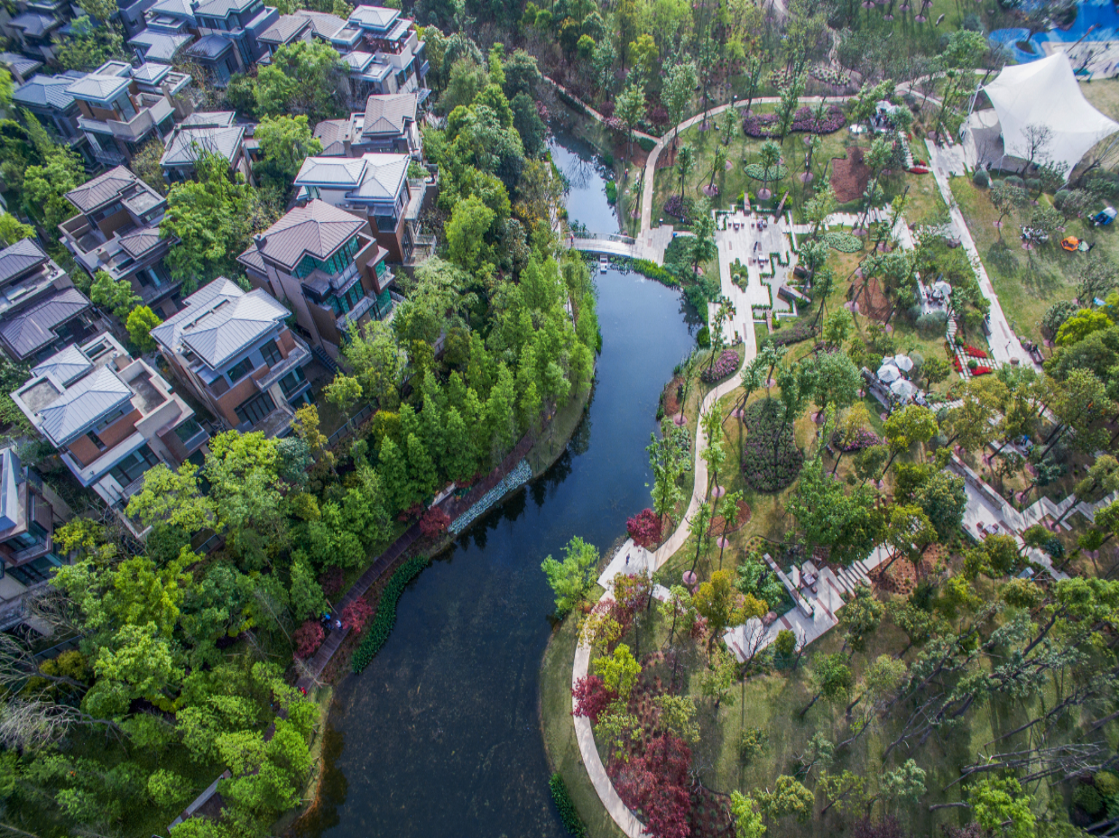 唐艷紅：基于環(huán)境的城市公共空間景觀營(yíng)造
