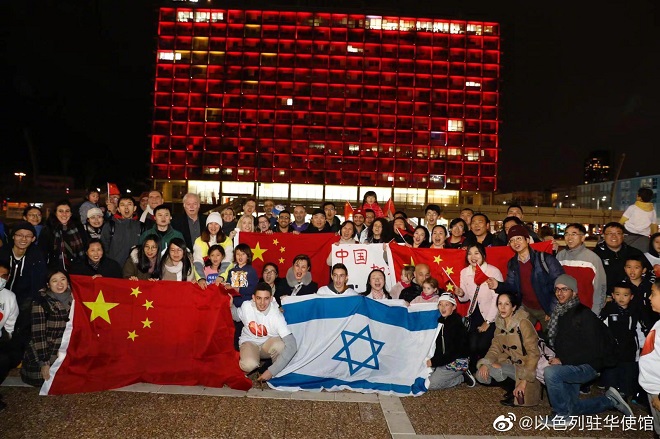 全球多地點(diǎn)亮地標(biāo)建筑 為武漢加油