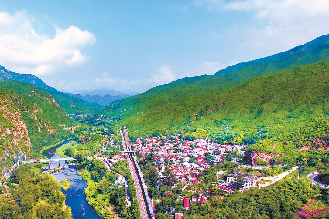 北京永定河山峽段將現湖溪相連水清岸美百里畫廊