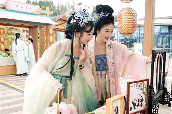 成都世園會(huì)邀八方來(lái)客中秋共赴“花”約！