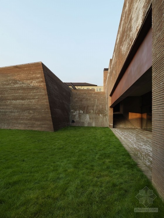 Archea設(shè)計(jì)的意大利Merate廣場(chǎng)