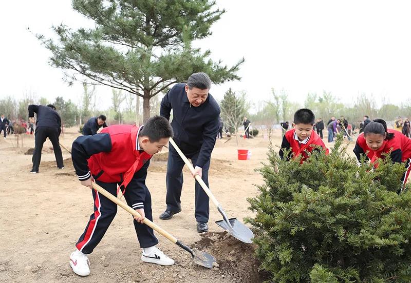習近平：倡導人人愛綠植綠護綠風尚