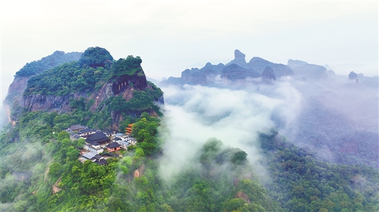廣東丹霞山：建設(shè)“科學(xué)名山”，爭創(chuàng)國家公園