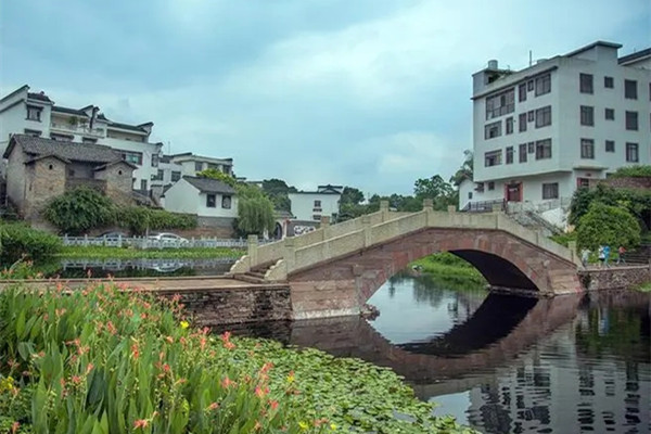 鄉(xiāng)村建設(shè)從“一片美”向“整體美”提升