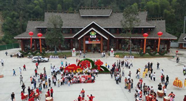 暑期文旅消費(fèi)亮點(diǎn)紛呈 縣域旅游持續(xù)火熱