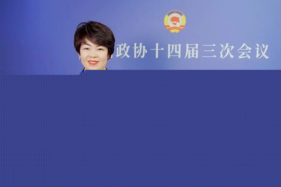 全國政協(xié)委員郁瑞芬：取消強制統(tǒng)一招牌要求