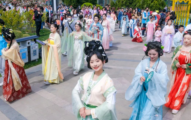 第五屆北京花朝漢服文化節(jié)舉辦